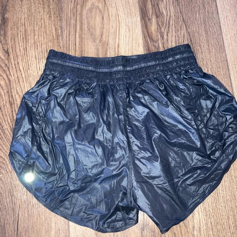 Lululemon women’s Black Running Shorts - Lightweight Active Shorts size m